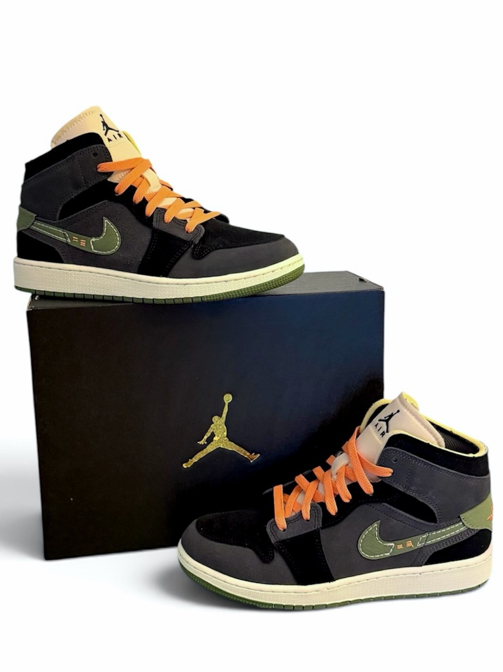 🆕 Air Jordan 1 Mid SE Craft Suede Sneaker in Charcoal & Olive